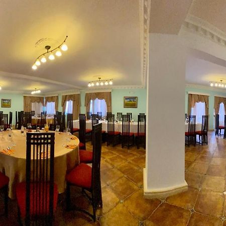 Pilo Lala Hotel Lushnjë エクステリア 写真