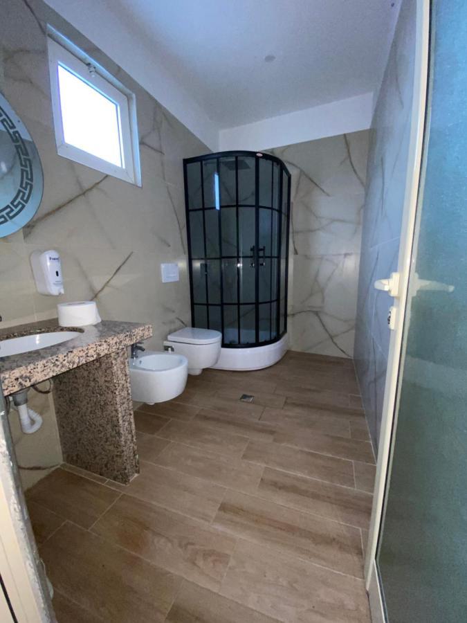 Pilo Lala Hotel Lushnjë エクステリア 写真