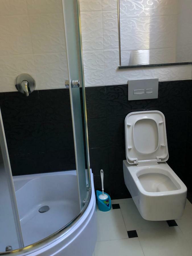 Pilo Lala Hotel Lushnjë エクステリア 写真